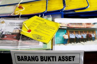 Konferensi pers terkait Tindak Pidana Pencucian Uang hasil penjualan dan peredaran narkotika di Bareskrim Polri, Jakarta, Kamis, (16/12/2021).