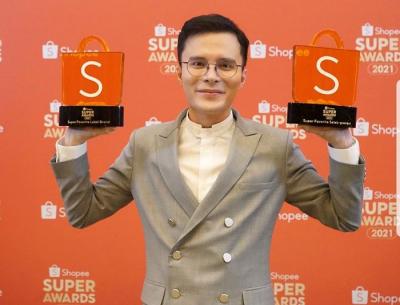 Produk Bening's Skincare yang dia dirikan memenangkan dua penghargaan yaitu Super Favorite Local Brand dan Super Favorite Seleb-preneur.