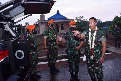 Panglima TNI Jenderal TNI Andika Perkasa melaksanakan kunjungan kerja ke Markas Wing I Korpaskhas TNI AU.