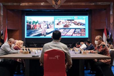 Menparekraf Sandiaga Uno, meminta 4 Kepala Daerah di Sumba Barat, Sumba Timur, Malaka, di NTT, serta Berau di Kaltim untuk mengembangkan desa wisata.