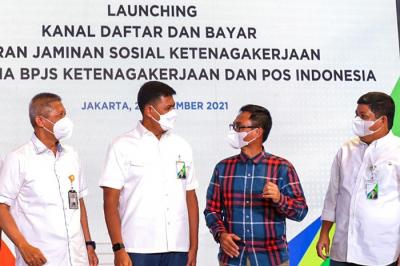Peluncuran kanal daftar dan Bayar Iuran Jaminan Sosial Ketenagakerjaan di Pos Bloc Jakarta, Senin (20/12/2021).