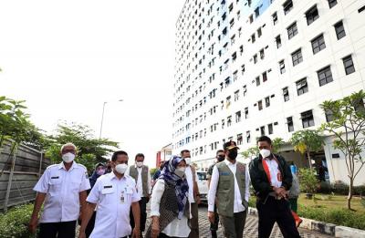 Peninjauan pertama dilakukan di Rusun Nagrak yang berada di bilangan Cilincing, Jakarta Utara.