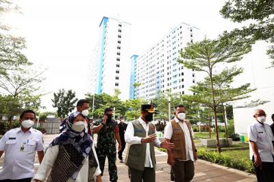 Peninjauan pertama dilakukan di Rusun Nagrak yang berada di bilangan Cilincing, Jakarta Utara.