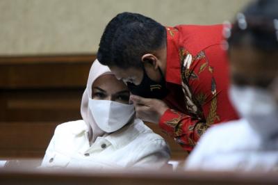 Terdakwa Mantan Wakil ketua DPR RI Azis Syamsuddin menjalani sidang di pengadilan Tipikor, Jakarta Kamis (23/12/2021).