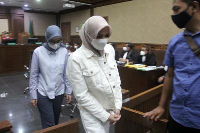 Terdakwa Mantan Wakil ketua DPR RI Azis Syamsuddin menjalani sidang di pengadilan Tipikor, Jakarta Kamis (23/12/2021).