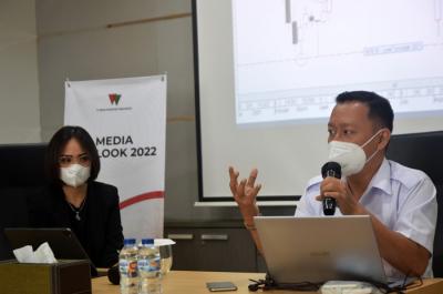 Media Outlook 2022 bertemakan Tantangan Ekonomi Global di Tengah Gelombang Ketidakpastian dan Peluang Kemilau Harga Emas di Tahun Depan di Semarang.