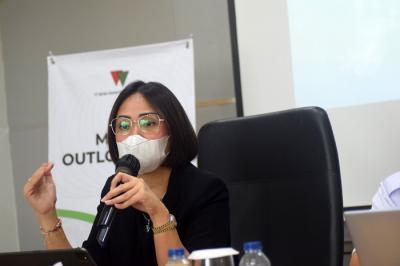 Media Outlook 2022 bertemakan Tantangan Ekonomi Global di Tengah Gelombang Ketidakpastian dan Peluang Kemilau Harga Emas di Tahun Depan di Semarang.