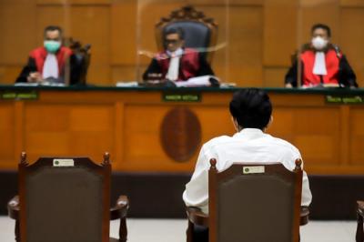 Selebgram Gaga Muhammad saat menjalani sidang kasus kecelakaan lalu lintas di Pengadilan Negeri Jakarta Timur, Kamis (23/12/2021).