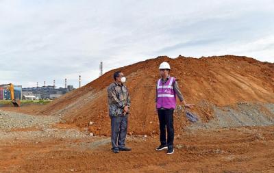 Presiden Joko Widodo meresmikan smelter nikel milik PT Gunbuster Nickel Industry (GNI) yang terletak di Kabupaten Morowali Utara, Sulawesi Tengah.