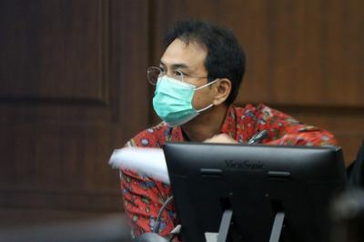 Terdakwa Mantan Wakil ketua DPR RI Azis Syamsuddin menjalani sidang lanjutan di Pengadilan Tipikor, Jakarta, Kamis (30/12/2021).