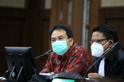 Terdakwa Mantan Wakil ketua DPR RI Azis Syamsuddin menjalani sidang lanjutan di Pengadilan Tipikor, Jakarta, Kamis (30/12/2021).