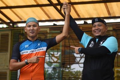 Komunitas Sepeda Lipat Palembang (Sel-P) melakukan pemilihan ketua, Minggu (2/1/2022) di Kenten Street Jalan MP Mangkunegara Palembang.