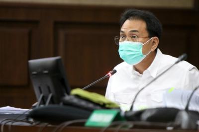 Terdakwa mantan Wakil ketua DPR RI Azis Syamsuddin menjalani sidang di Pengadilan Tipikor, Jakarta, Senin (3/1/2022).