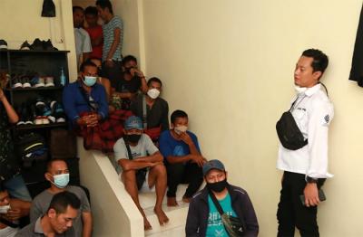 Kementerian Ketenagakerjaan melakukan inspeksi mendadak terhadap 61 Calon Pekerja Migran Indonesia dengan indikasi nonprosedural di daerah Tebet.