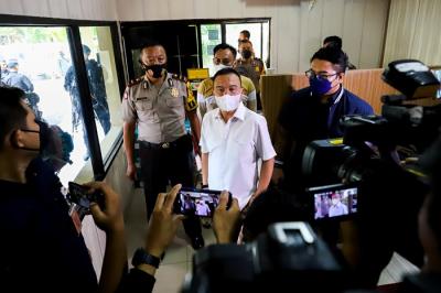 Wakil Ketua DPR Sufmi Dasco Ahmad mengunjungi Polsek Setiabudi untuk mengecek terkait adanya informasi tindak pidana seksual terhadap anak berusia 9 tahun.