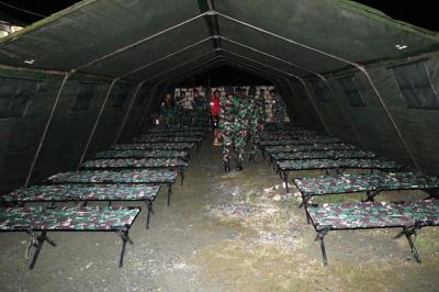 TNI AU, melalui Lanud Silas Papare Jayapura, mengerahkan personel dan menyalurkan bantuan logistik untuk warga masyarakat terdampak banjir.