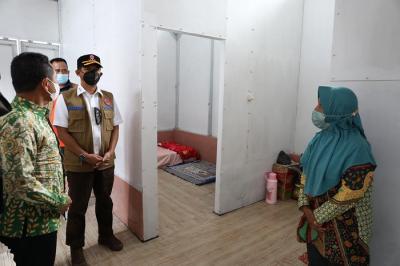 Kepala Badan Nasional Penanggulangan Bencana (BNPB) Letnan Jenderal TNI Suharyanto tiba di Lumajang pada Kamis (13/1).