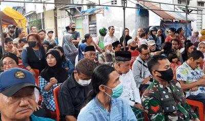 Pihak keamanan dari TNI-Polri bersama pihak pemerintah setempat melakukan pertemuan warga dengan mendamaikan dua kubu yang kerap terlibat tawuran.