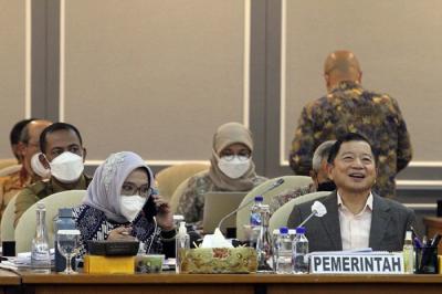 Rapat kerja dengan Panitia Khusus Rancangan Undang-Undang Ibu Kota Negara (RUU IKN) di Kompleks Parlemen, Senayan, Jakarta, Senin (17/1/2021).