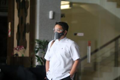 Mantan Direktur Jenderal Keuangan Daerah Kementerian Dalam Negeri, Ardian Noervianto usai menjalani pemeriksaan di Gedung Merah Putih KPK.
