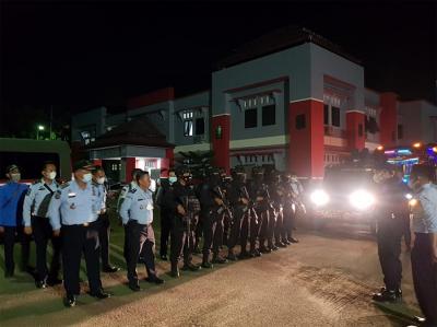 Bentuk komitmen Kanwil Kemenkumham Banten dalam memberantas peredaran narkoba melaksanakan pemindahan 58 orang Narapidana mayoritas Bandar Narkoba.