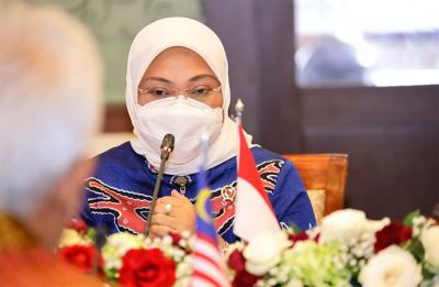 Menteri Ketenagakerjaan Ida Fauziyah, menerima kunjungan kehormatan Menteri Dalam Negeri Malaysia, Dato’ Seri Hamzah bin Zainuddin.