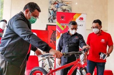 Banteng Ride & Night Run 2022, dalam rangka perayaan HUT Ke-49 PDI Perjuangan di Jakarta, Kamis (27/1/2022).