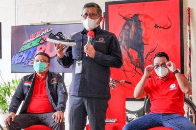 Banteng Ride & Night Run 2022, dalam rangka perayaan HUT Ke-49 PDI Perjuangan di Jakarta, Kamis (27/1/2022).