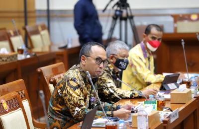 Kepala Pusat Pelaporan dan Analisis Transaksi Keuangan (PPATK) Ivan Yustiavandana Rapat Kerja dengan Komisi III DPR RI di gedung Parlemen, Jakarta.