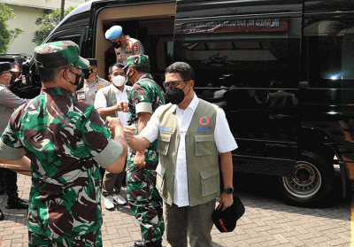 Pelaksanaan vaksinasi lanjutan (booster) serentak di Hotel Bumi Wiyata, Kota Depok, Jawa Barat, Kamis (3/2/2022).
