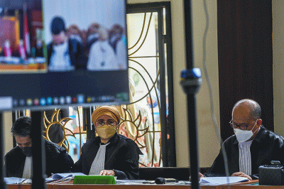 Sidang perdana mantan Gubernur Sumsel Alex Noerdin terkait kasus dugaan tindak pidana korupsi.