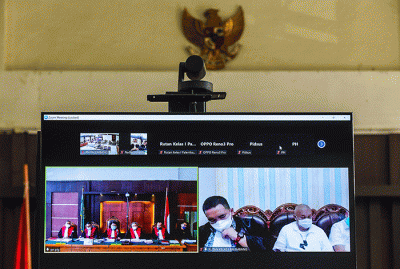 Sidang perdana mantan Gubernur Sumsel Alex Noerdin terkait kasus dugaan tindak pidana korupsi.