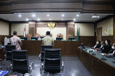 Angin Prayitno Aji divonis 9 Tahun penjara denda Rp500 juta subsider 3 bulan kurungan penjara.