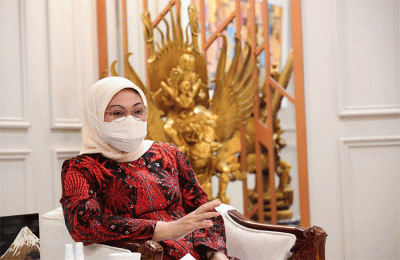 Menaker Ida Fauziyah saat menerima audiensi pengurus DPP PPNI di kantor Kemnaker, Jakarta, Jumat (4/2/2022).