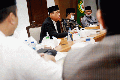 Wakil Ketua Umum Dewan Masjid Indonesia Komjen Pol (Purn) DR. (HC) H. Syafruddin silaturahmi bersama para kiai pengasuh Pondok Pesantren Modern dan Tradisional.