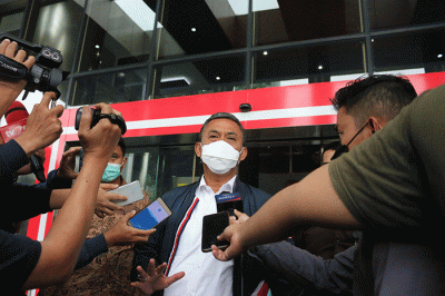 Ketua DPRD DKI Jakarta Prasetyo Edi Marsudi, menjalani pemeriksaan di Gedung KPK Merah Putih, Jakarta, Selasa (8/2/2022).