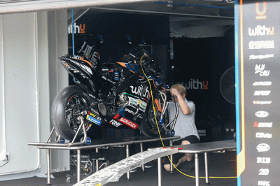 Suasana jelang tes Pramusim MotoGP di Sirkuit Mandalika, Lombok Tengah, NTB, Kamis (10/2/2022).