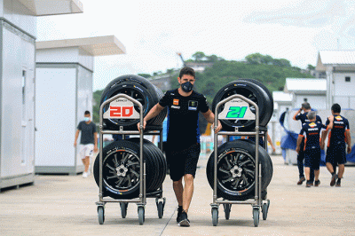 Suasana jelang tes Pramusim MotoGP di Sirkuit Mandalika, Lombok Tengah, NTB, Kamis (10/2/2022).