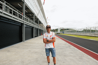 Potret Marc Marquez usai interview bersama tim Repsol Honda di Sirkuit Mandalika, Lombok Tengah, NTB, Kamis (10/2/2022).