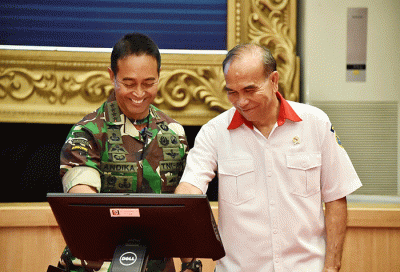 Launching Military Computer Security Insident Response Team (Mil-CSIRT) TNI, bertempat di Aula Gatot Soebroto Mabes TNI Cilangkap.