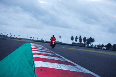 Sejumlah Official Tim pembalap MotoGP memanfaatkan lintasan Sirkuit Mandalika untuk berolahraga di Lombok Tengah, NTB, Kamis (10/2/2022).