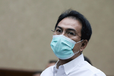 Terdakwa mantan Wakil Ketua DPR RI Azis Syamsuddin menjalani sidang putusan di Pengadilan Tipikor, Jakarta, Kamis  (17/2/2022).
