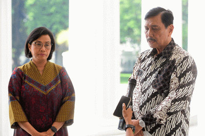 Presiden Joko Widodo menerima sejumlah pimpinan Bank Dunia di Istana Merdeka, Jakarta, Rabu (16/2/2022).