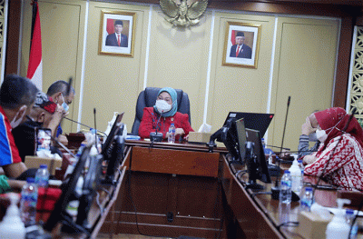 Menteri Ketenagakerjaan Ida Fauziyah, kembali melakukan dialog dengan sejumlah pimpinan serikat pekerja/serikat buruh.