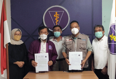 Penandatanganan kerjasama pembangunan Huntara Semeru dengan Indonesia Care di Graha PDGI, Utan Kayu, Jakarta Timur, Jumat (18/2/2021).