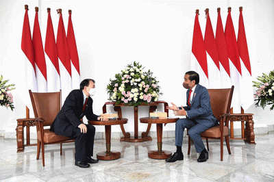 Presiden Joko Widodo menerima kunjungan pimpinan Asian Development Bank (ADB) di Istana Kepresidenan Bogor, pada Jumat, 18 Februari 2022.