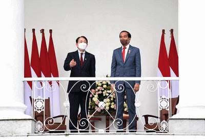 Presiden Joko Widodo menerima kunjungan pimpinan Asian Development Bank (ADB) di Istana Kepresidenan Bogor, pada Jumat, 18 Februari 2022.