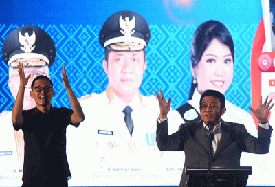 Gubernur Sumsel Herman Deru bersama Duta Literasi Sumsel Ratu Tenny Leriva meluncurkan Gerakan Literasi Bahasa Isyarat, Minggu (20/2/2022).