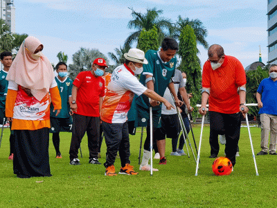 Pertandingan persahabatan antara Fraksi PKS DPR RI melawan Tim Nasional Garuda Sepak Bola Amputasi Indonesia.