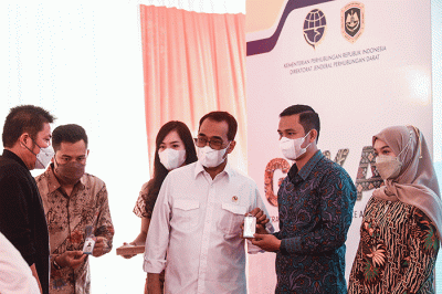 Pencanangan gerakan nasional kembali ke angkutan umum, Minggu (27/2/2022).